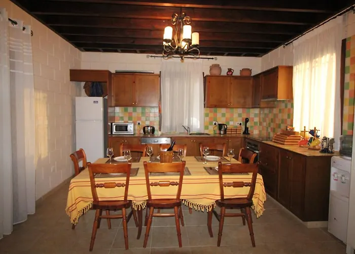 House Of Roses Vila Lemesos