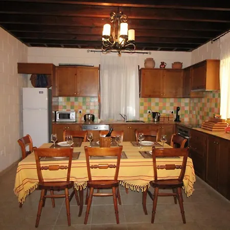 House Of Roses Villa Limisso